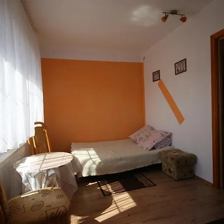 Pokoje Goscinne U Krysi Quarto em Acomodações Particulares