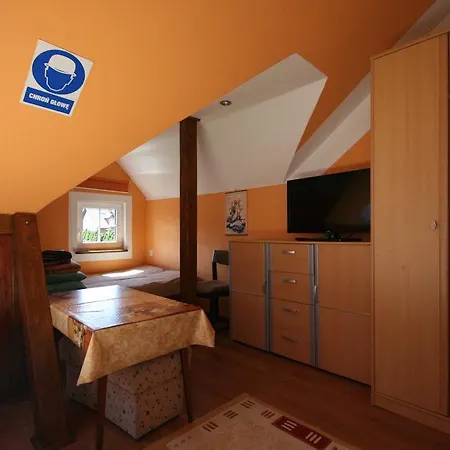 Quarto em Acomodações Particulares Pokoje Goscinne U Krysi